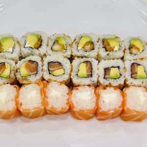 Nouveau F46**🙋‍♂️❤️ 6x Crispy Chicken avocat 6x Crispy Saumon avocat 6x Salmon roll Cheese