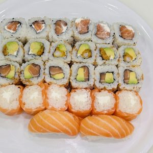 Nouveau F49**❤️🙋‍♂️ 6x california saumon cheese  6x crispy saumon avocat  6x Crispy Tempura avocat cheese  6x Salmon roll cheese  2x Sushi saumon