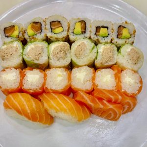 Nouveau F54** 🇫🇷🇯🇵🥰 6x Crispy Saumon Avocat  6x Spring Thon cuit cheese  6x Salmon roll Cheese  2x Sushi Saumon  2x Sashimi Saumon